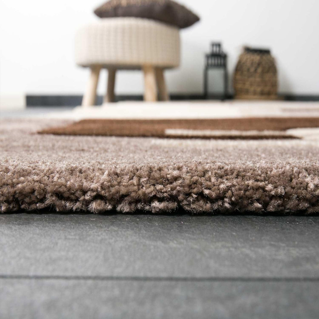 VIMODA Designer Teppich Kurzflor dichter Flor Wohnzimmer Braun Beige Kachel Linien mit Konturenschni