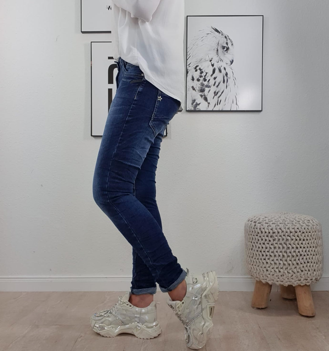 Jewelly Stretch Jeans| im Baggy Boyfriend Schnitt| Damen Hose mit dekorativer Knopfleiste| Perfekter