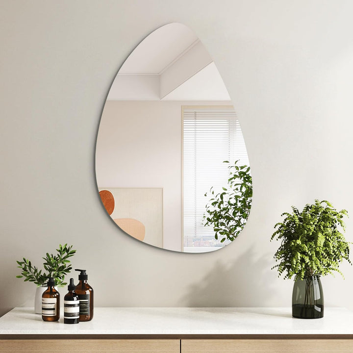 Rahmenloser Spiegel, unregelmässiger Spiegel 65 x 90 cm, moderner Wandspiegel, geeignet für Badezimm