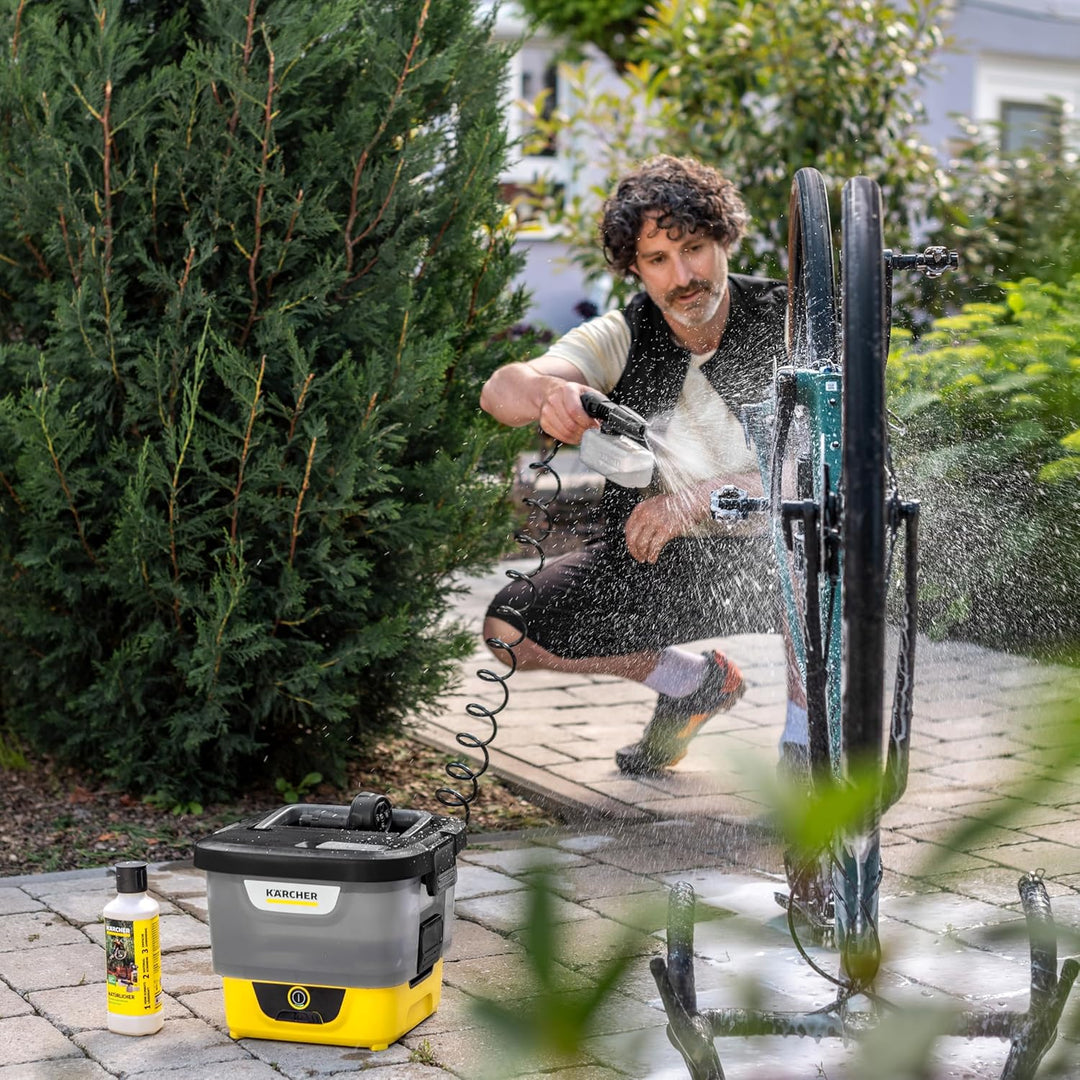 Kärcher Mobile Outdoor Cleaner OC 4 + Bike Kit, Fördermenge: 2 l/min, Gewicht: 3,1 kg, Wassertank: 8