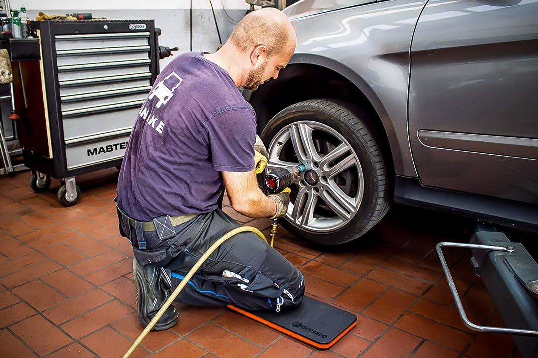 GORANDO® Premium Kniekissen |orange| Kniebrett | Knieunterlage - Ideal für die Arbeit in Werkstatt,