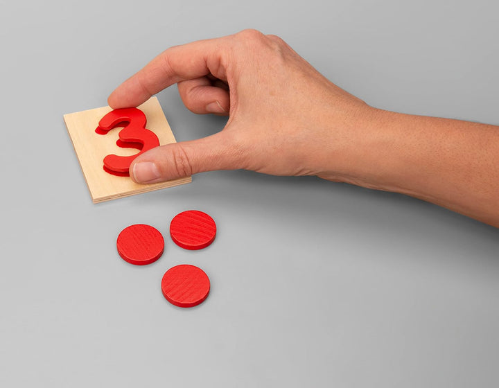 Ziffern und Chips - das Montessori Material zum Zahlenraum bis 10 Lernen