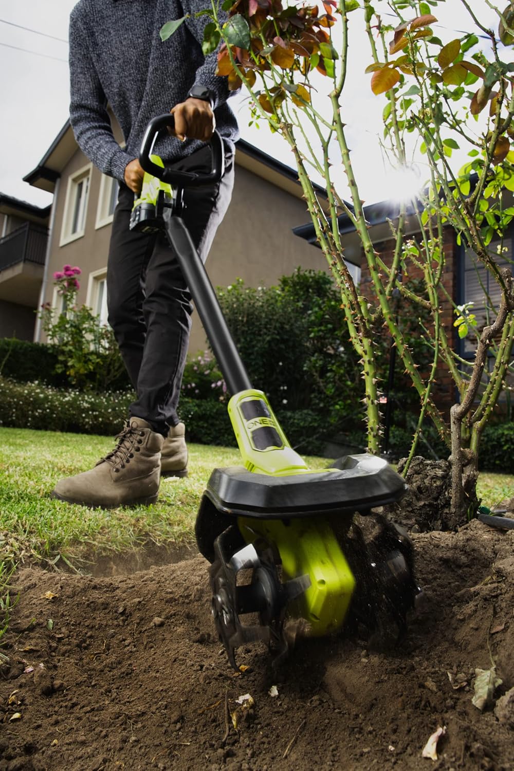 RYOBI 18 V ONE+ Akku-Bodenhacke RY18CVA-0 (Kultivierungstiefe 10cm, Kultivierungsbreite 20cm, Motord
