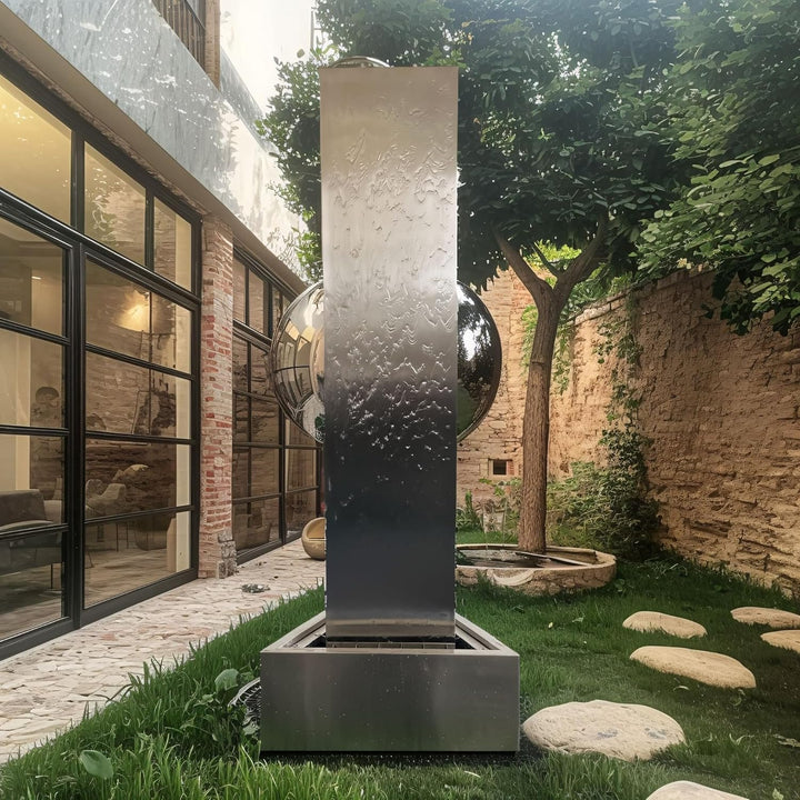 Köhko® Dreieckige Säule H150cm mit integrierte LED-Beleuchtung auf Dreieckige Edelstahl Becken Matte