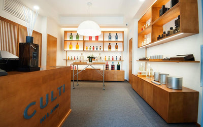 Culti Milano-Diffusor, Grün, 500 ml, Duft: The, Sencha und Gayac-Holz, Brenndauer 3 Monate, Meterwar