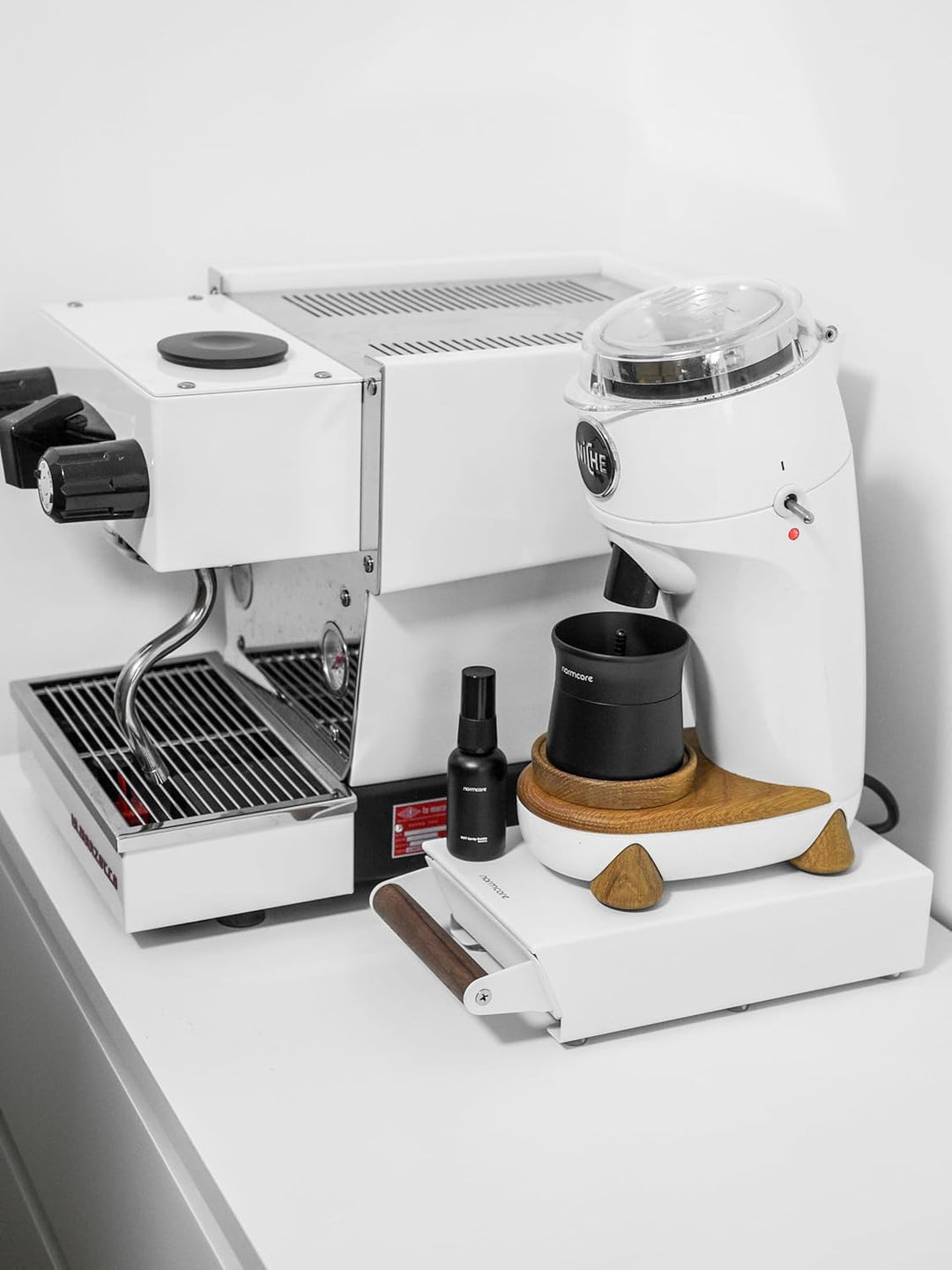 Normcore 58mm 2-in-1 Magnetischer Dosing Cup – Espresso Dosing Funnel mit Siebträger Dosierring, Kaf