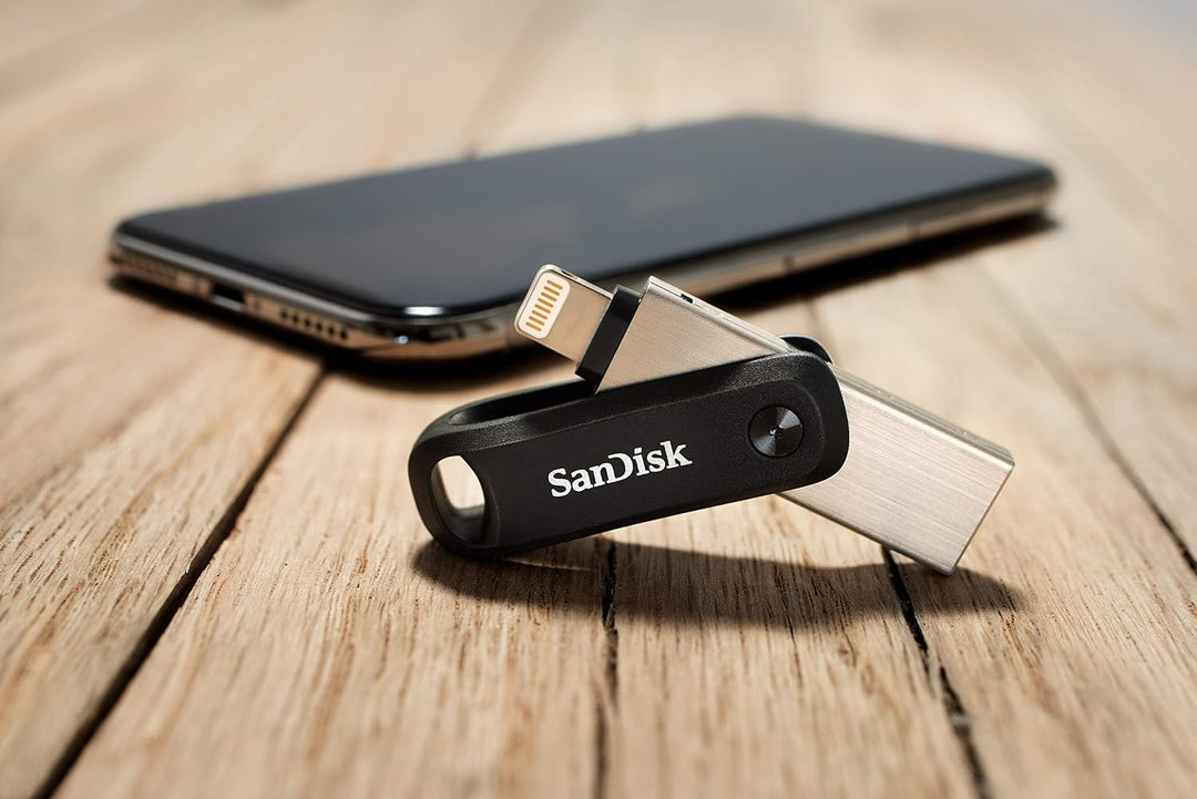SanDisk iXpand Go Flash-Laufwerk iPhone Speicher 128 GB (iPad kompatibel, automatisches Backup, Schl