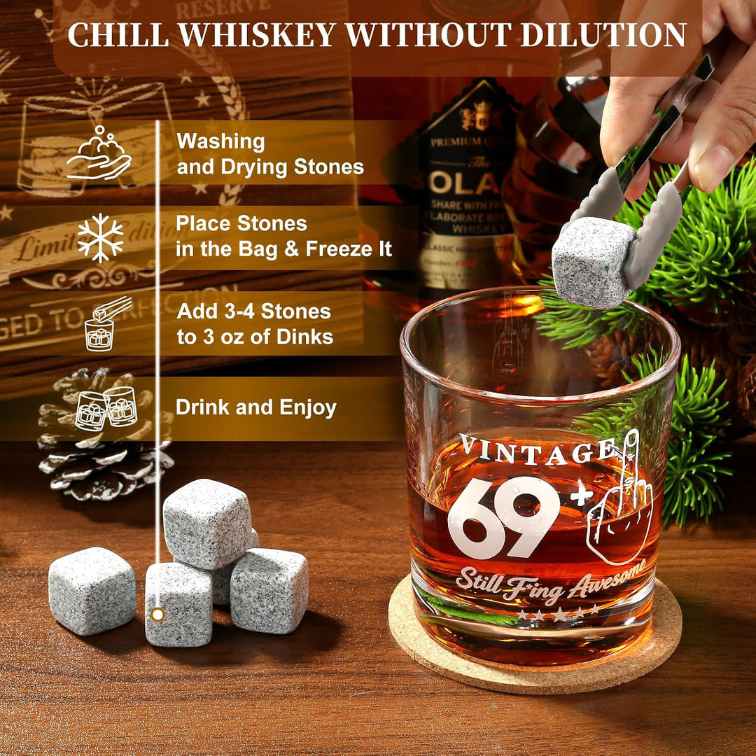 70 Geburtstag Geschenke für Männer 1956 "VINTAGE 69+ Still Fing Awesome" Whisky-Set - Holzkiste mit