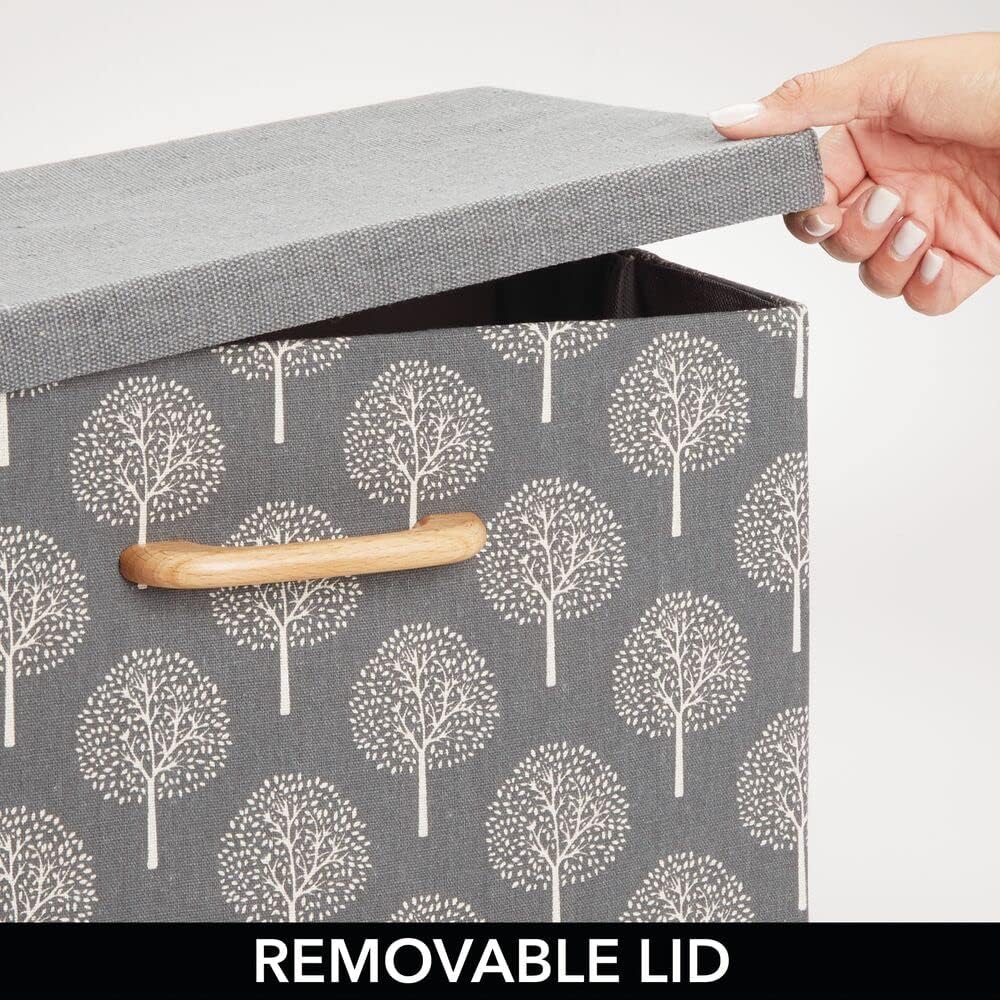 mDesign 2er-Set Aufbewahrungsbox – weich strukturierte Stapelbox mit Deckel und Holzgriff – stabile