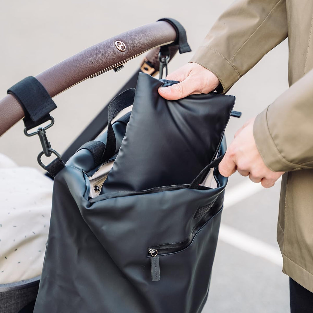 Done by Deer Wickelrucksack - Faltbare Wickelauflage und zwei Kinderwagenhaken inklusive - Wickeltas