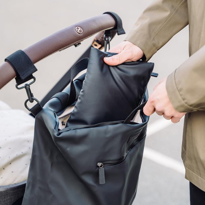 Done by Deer Wickelrucksack - Faltbare Wickelauflage und zwei Kinderwagenhaken inklusive - Wickeltas