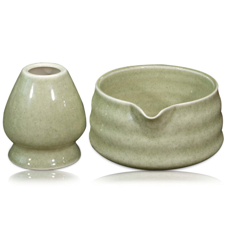 Japanische Matcha-Schale mit Ausgiesser, Chawan Matcha-Teeschale mit Schneebesenablage, Traditionell