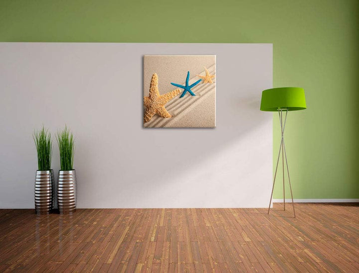 Seesterne im Sand, Format: 70x70 auf Leinwand, XXL riesige Bilder fertig gerahmt mit Keilrahmen, Kun