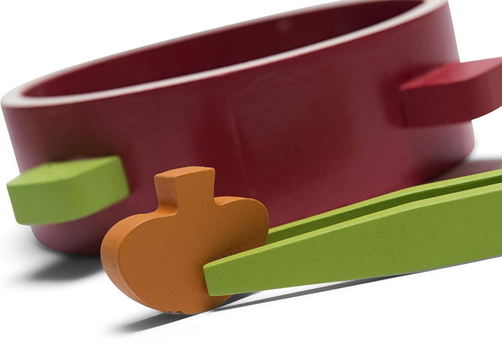 BS Toys Veggie, Rot - Holzspielzeug für Kinder - Motorikförderung - Gemüse sammeln und spielerisch l