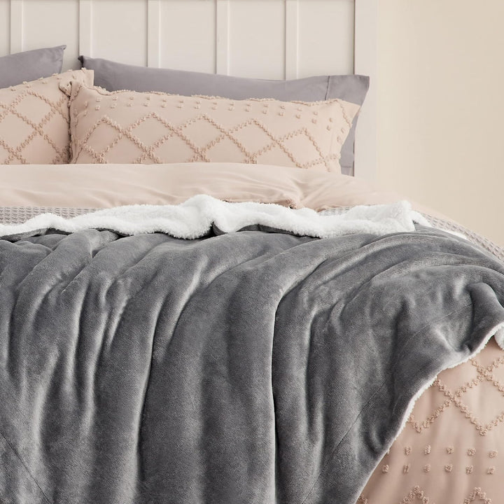 BEDSURE Kuscheldecke - Warm Sherpa Wolldecke &amp; Sofadecke, Flauschig Sofaüberwurf Decke, Dicke Couchd