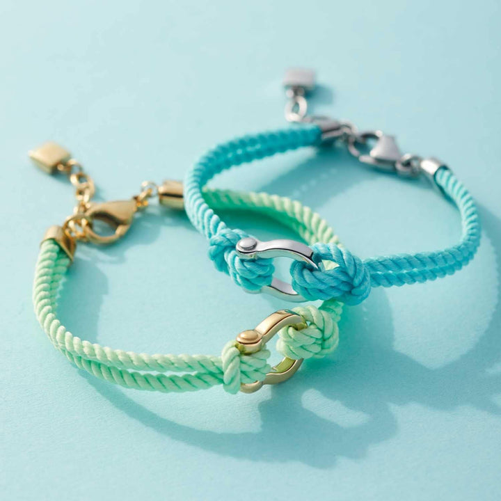 Leonardo Jewels Armband Gigi, Armschmuck aus Kordel mit Zierschnalle Verschluss gold Edelstahl, hell