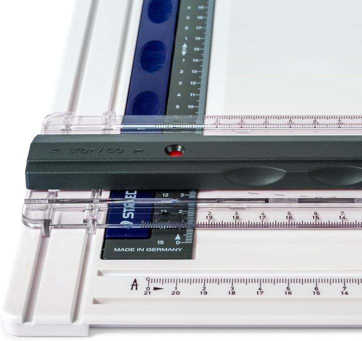 STAEDTLER Zeichenplatte Mars, DIN A4, hohe Qualität Made in Germany, weiss, aus schlag- und bruchfes