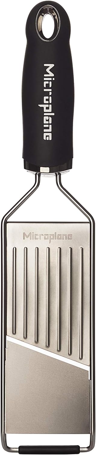 Microplane Profi Gemüsehobel für Kartoffel, Karotte, Gurke, Zucchini und Rote Bete in Schwarz mit Ed