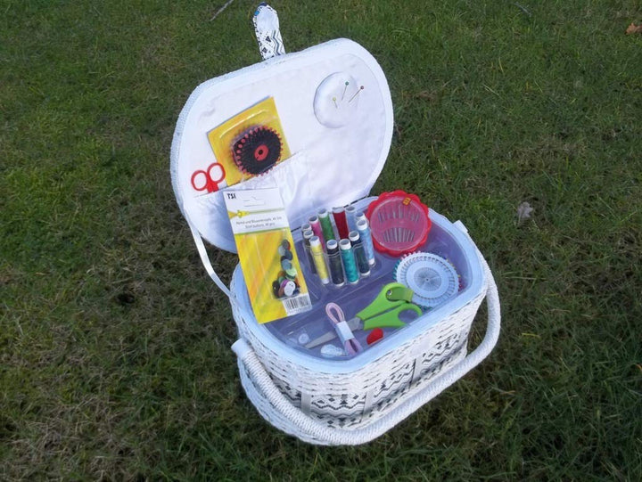 Nähkästchen mit Inhalt, Nähkorb incl. Nähset, Handarbeitskorb
