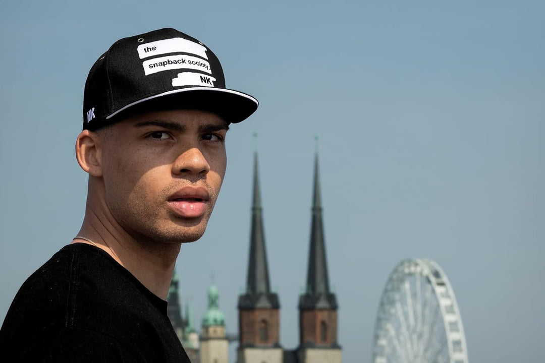 Nebelkind Snapback Cap Snapback Society Schwarz Sandwich-Schirm Grössenverstellbar Unisex One Size