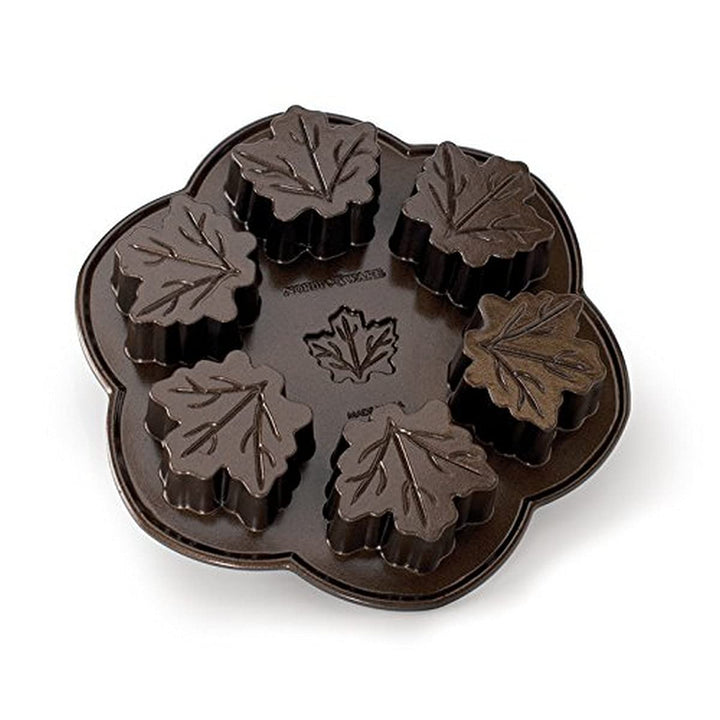 Nordic Ware Herbstblätter-Muffins, braun, Aluminium, 6 Formen, Antihaft, NW 56548