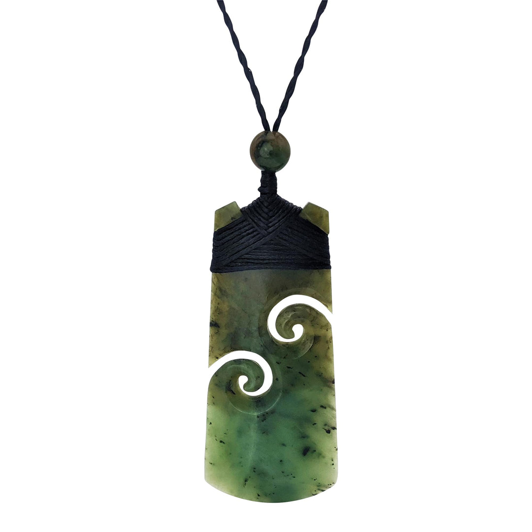 81stgeneration Unisex Geschnitzte Nephrit Jade Grünstein Maori Doppel Koru Toki Anhänger Halskette