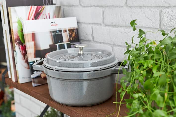 STAUB Gusseisen Bräter/Cocotte, Rund 28 cm, 6,7 L, Aromaregen Funktion, Für alle Herdarten geeignet,