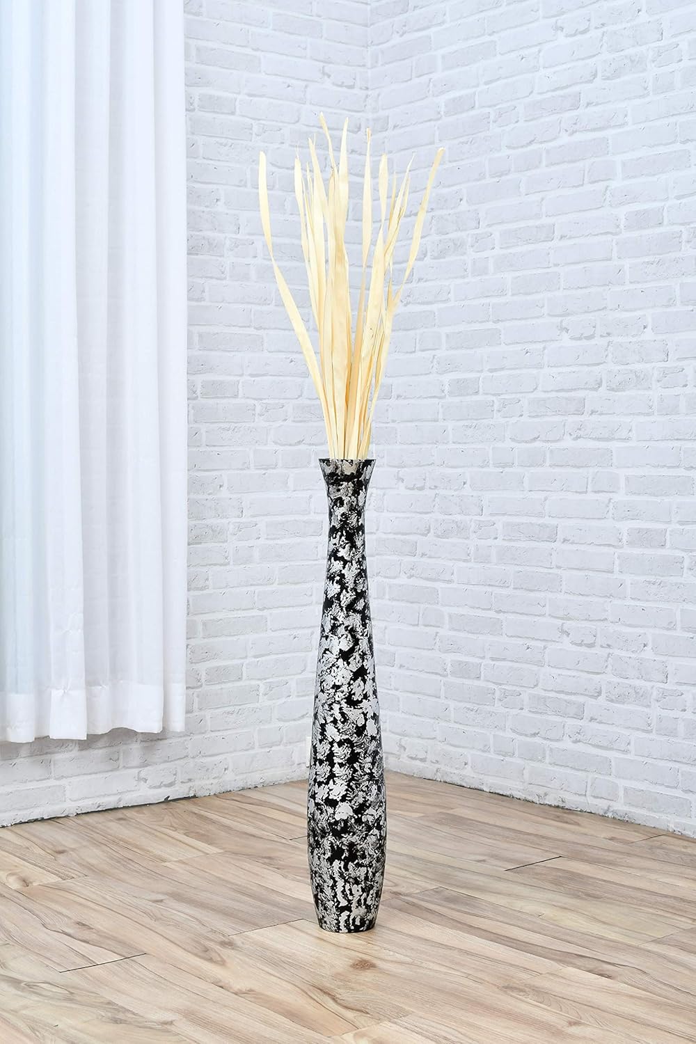 Leewadee Grosse Bodenvase für Dekozweige hohe Standvase Design Holzvase, Holz, 70 cm, Schwarz Silber