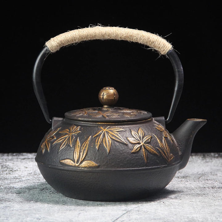 Webao Teekanne Gusseisen, 800ml Asiatische Teekanne Teekessel mit Edelstahl Sieb, Gold Ahornblätter
