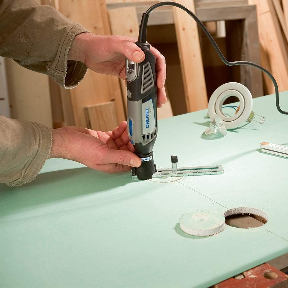 Dremel 678-01 Circle Cutter and Straight Edge Guide