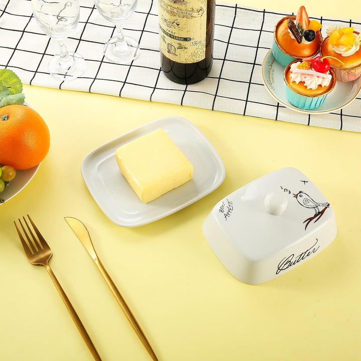 Butterdose mit Griff für 250g Butter, Hochwertige Keramik, Weiss mit Farbigem Vogelmuster, Porzellan
