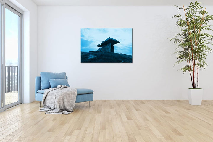 deyoli Dolmengrab in Irland Format: 80x60 Effekt: Monocrome Blau als Leinwandbild, Motiv fertig gera