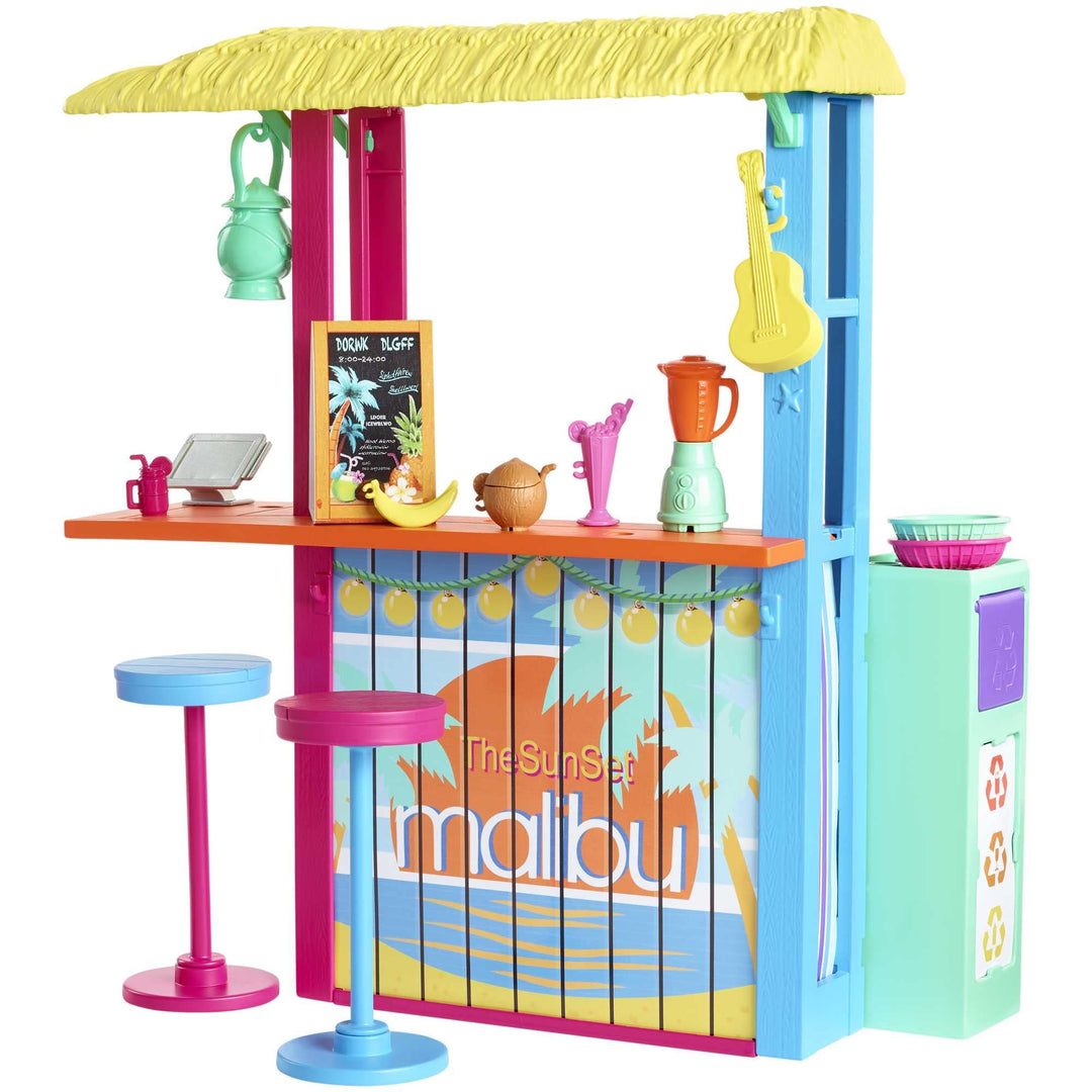 Barbie GYG23 - Loves The Ocean Strandhüttenspass Spielset mit mehr als 18 Zubehörteilen aus recycelt