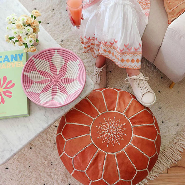 ALMADIH Leder Pouf Creme Echtleder Sitzkissen Beige mit brauner Ziernaht - gefüllt geliefert - Tradi