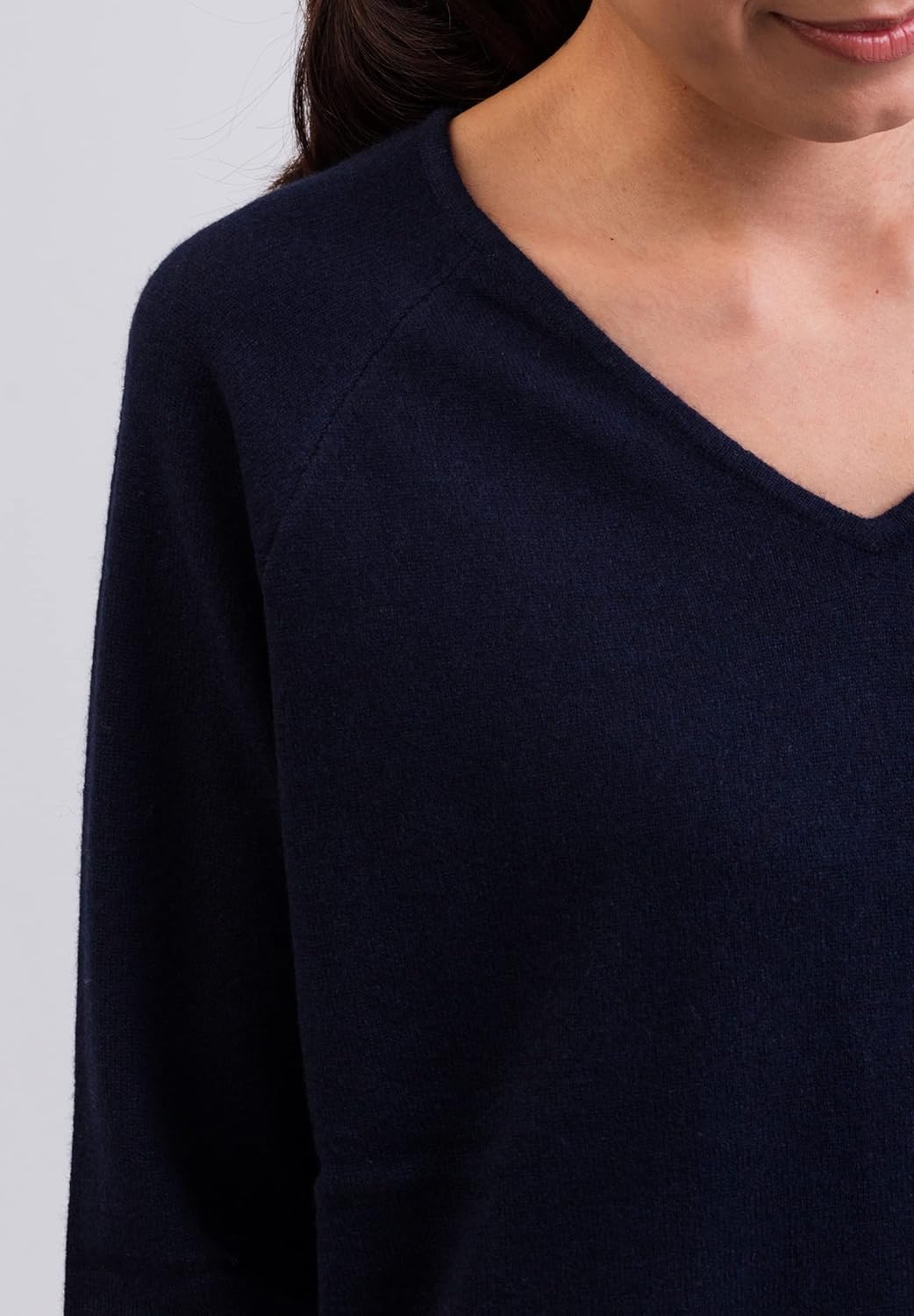 100% Kaschmir Damen Pullover mit geradem Schnitt und Seitenschlitz | Sweater V-Ausschnitt 2-fädig S