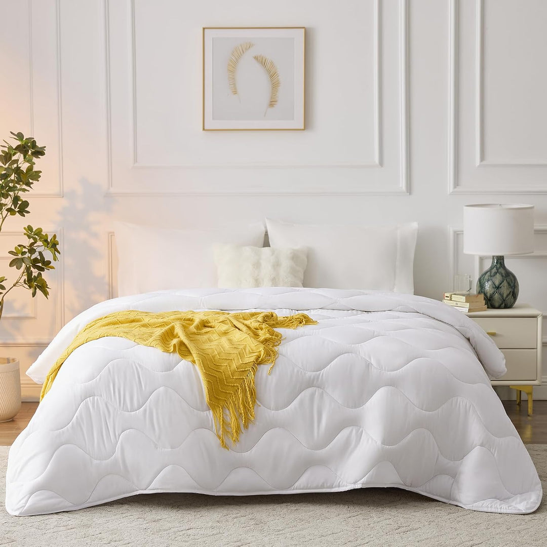 WAVVE Bettdecke 240x260 cm Ganzjahresdecke 4 Jahreszeiten, Steppdecke 270gsm Mikrofaser 260x240, Sup