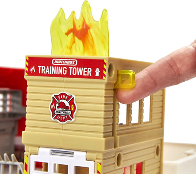 Matchbox HBD76 - Feuerwache Spielset, mit 1 Feuerwehrauto im Massstab 1:64, Licht- und Soundeffekten