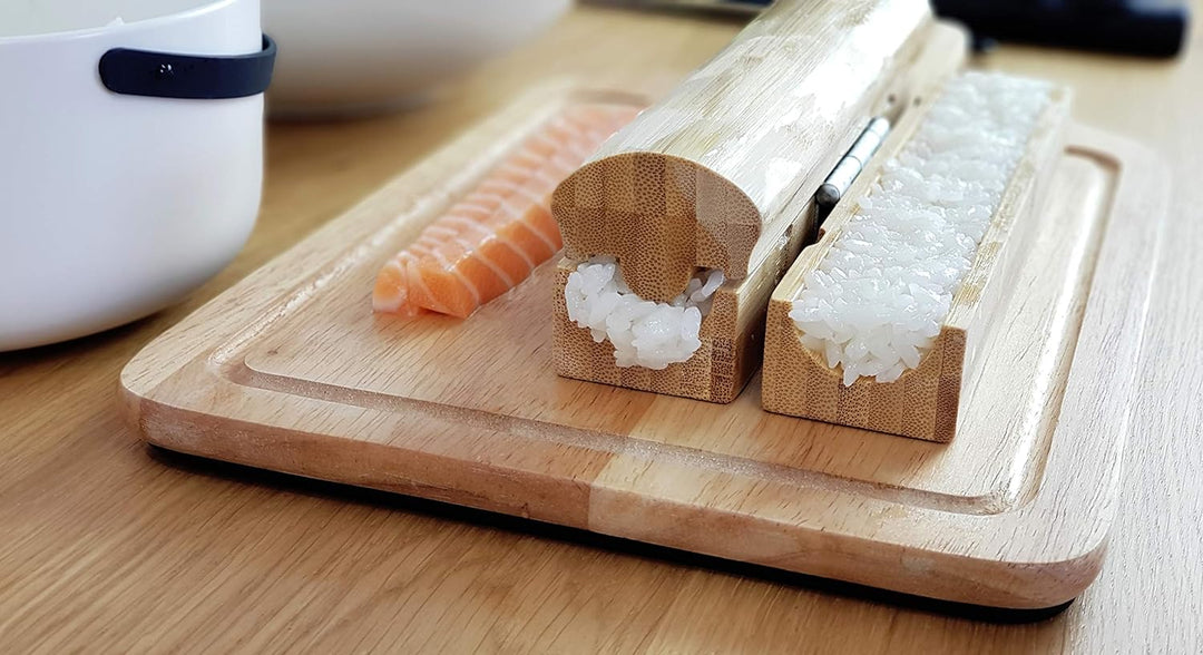 COOKUT - Set SOOSHI - Supereinfaches Sushi Maki Set mit Bambusgerät, Stäbchen und Rezeptbuch