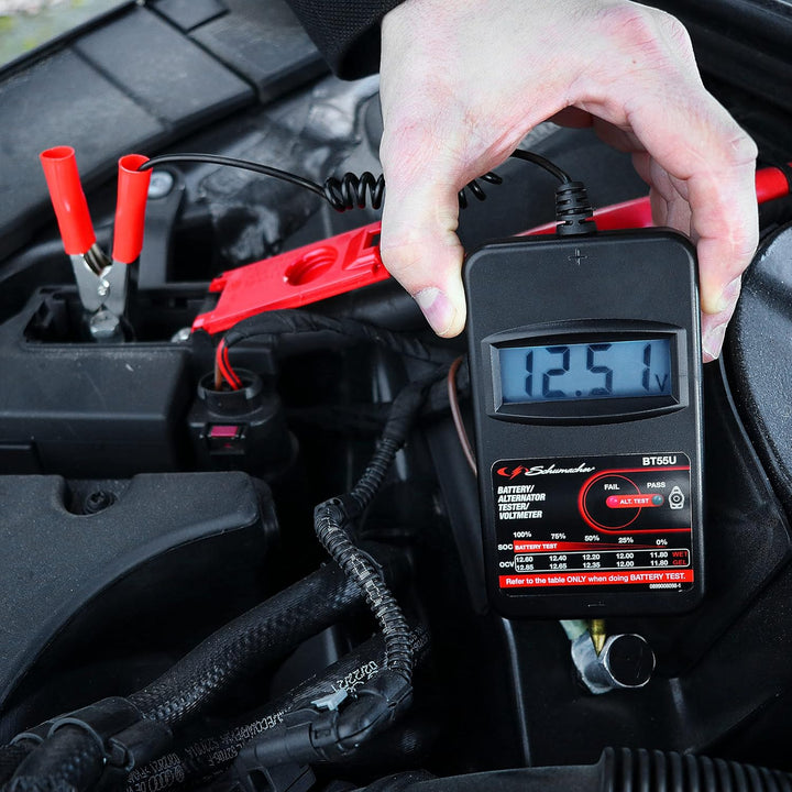 Schumacher Auto Batterietester Compact BT55 - Überprüfung der Lichtmaschinenspannung im Auto - Kompa