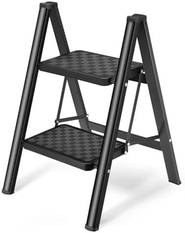 HBTower Trittleiter 2 Stufen Klappbar, Leiter mit breitem Anti-Rutsch-Pedal, Tritthocker mit 150kg K