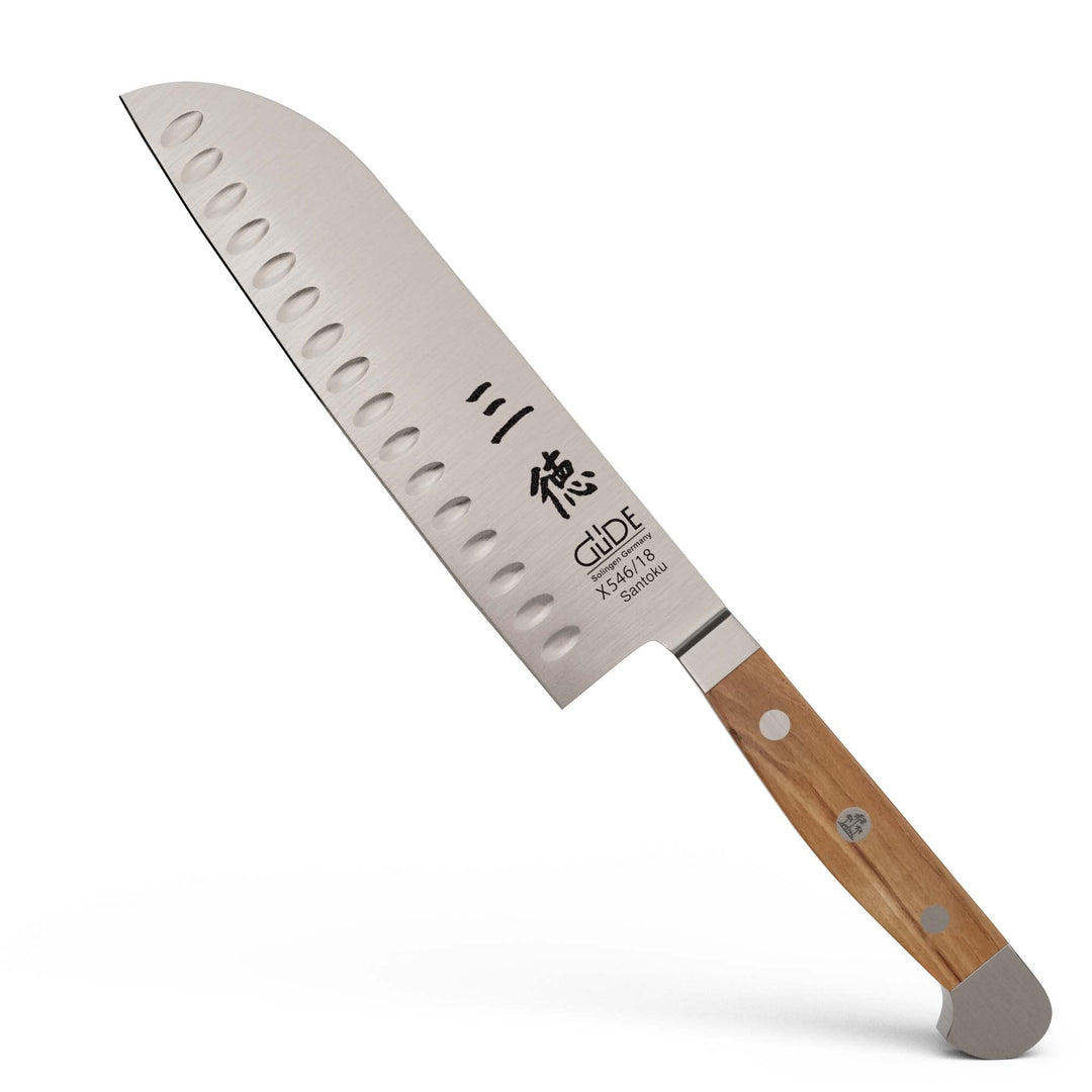 GÜDE Solingen - Santoku mit Kulle geschmiedet, 18 cm, Olivenholz, ALPHA OLIVE, Doppelkropf, Handmade