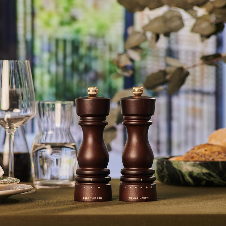 Cole & Mason London Salz- und Pfeffermühle Geschenkset – nachfüllbare Gewürzstreuer mit Premium-Holz
