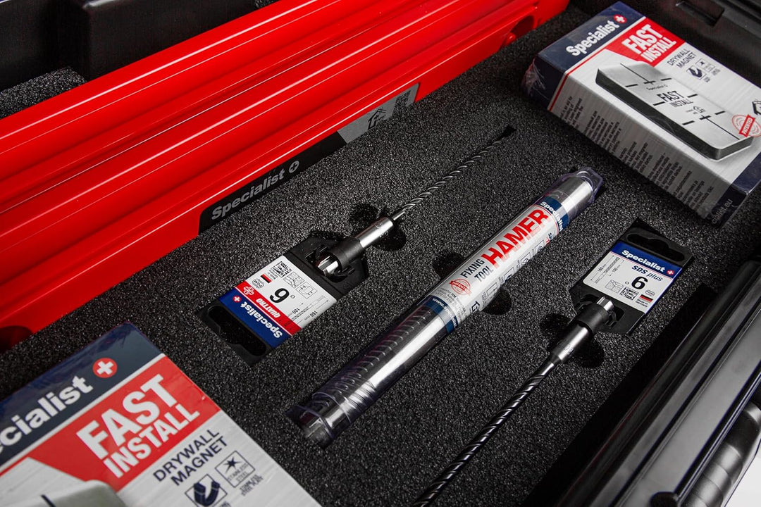 Specialist+ Trockenbau-Werkzeugset | x2 SPACER (50cm), x2 FAST INSTALL-Gipsmagnete, x1 HAMMER-Stecke