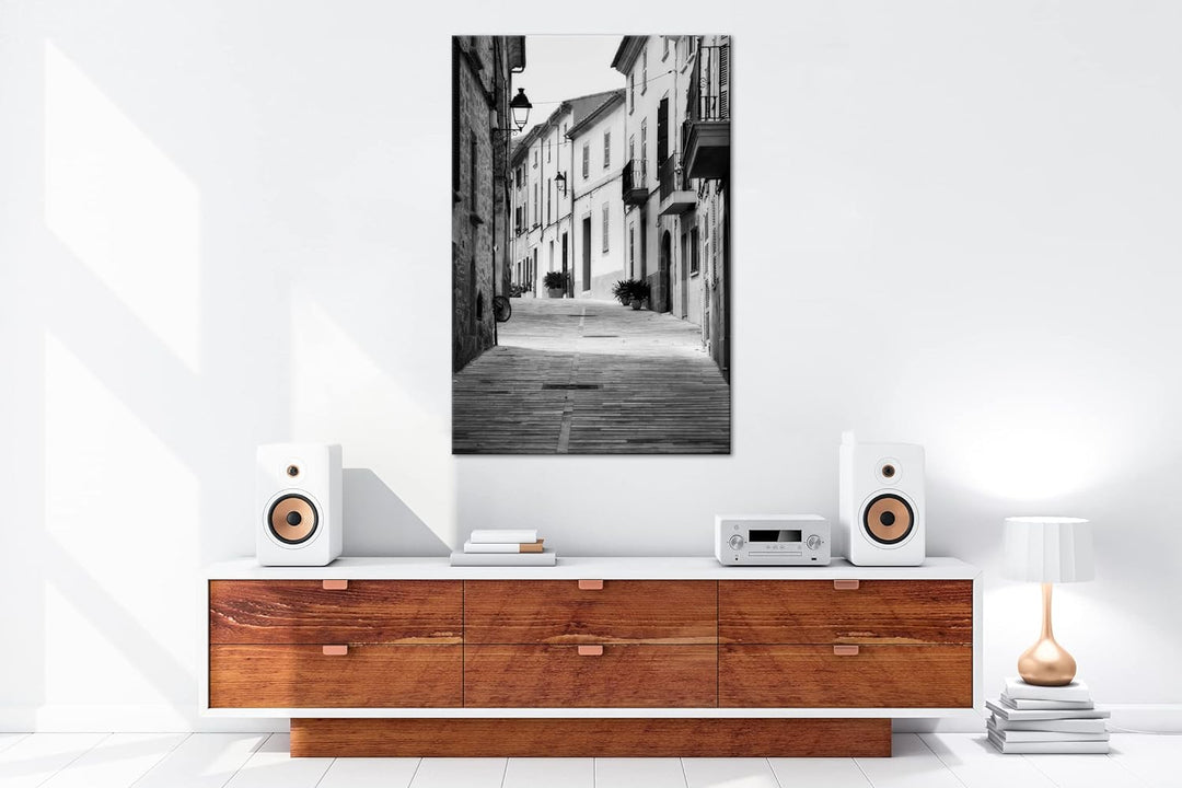 Fussweg in der Altstadt Format: 100x70 cm Effekt: Schwarz&amp;Weiss als Leinwandbild, Motiv fertig gerah