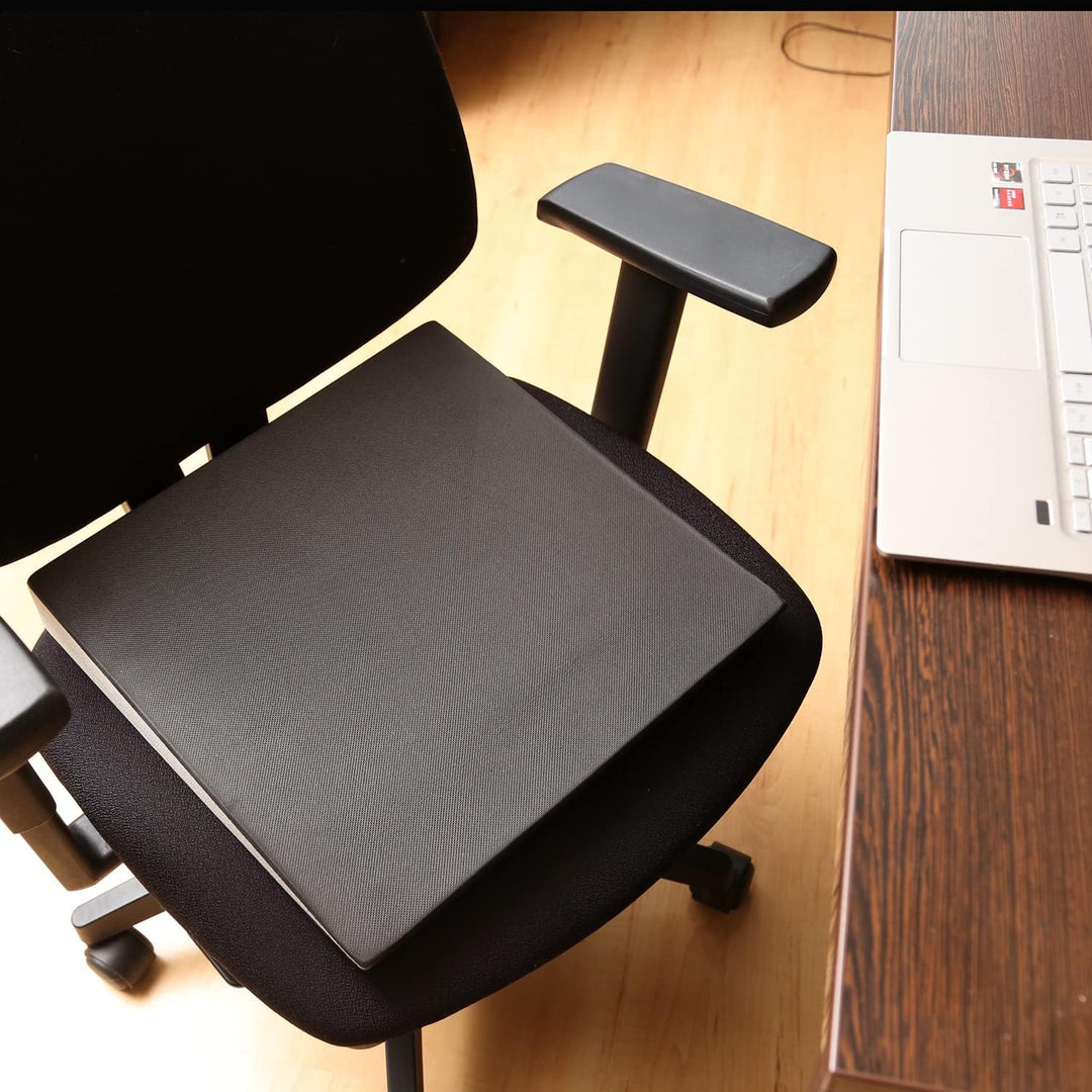 GORANDO® Bequemes Premium Keilkissen für Büro, Auto - Ergonomisches Sitzkissen - Fest, Formstabil -