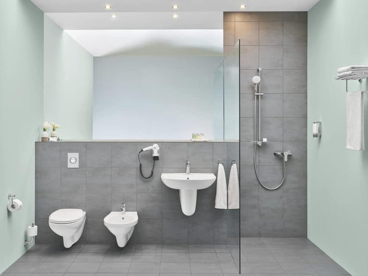 GROHE Bau Keramik - WC-Sitz aus Duroplast (mit Soft Close, inkl. Befestigungsset, abnehmbar), alpinw