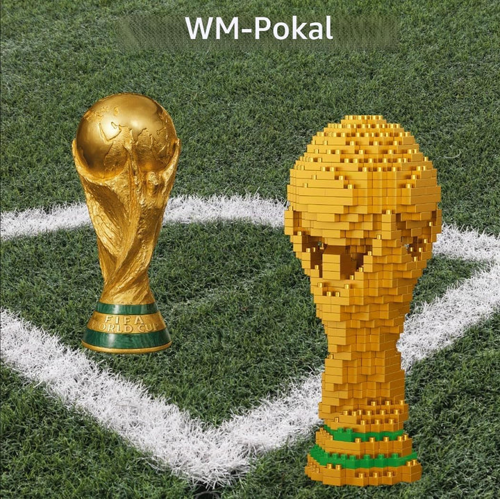 Fussball-Weltpokal zum Bauen mit Mini-Bausteinen. 3D Sammlertrophäe. Sportliche Dekorationsfigur. Ge