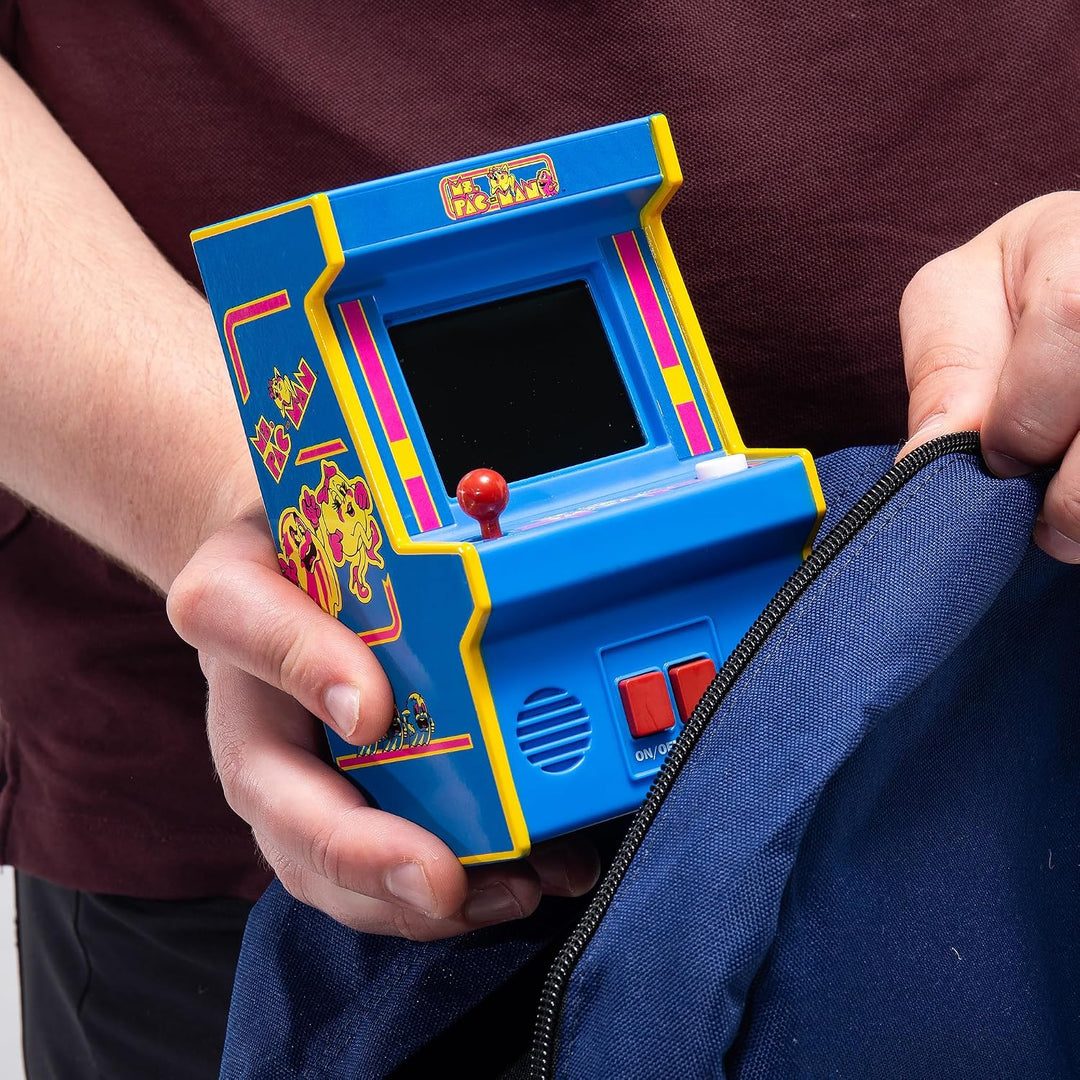 Basic Fun Arcade Classics Mini Ms. Pac-Man – Retro-Handheld-Spiel mit Joystick, Farbdisplay und Soun