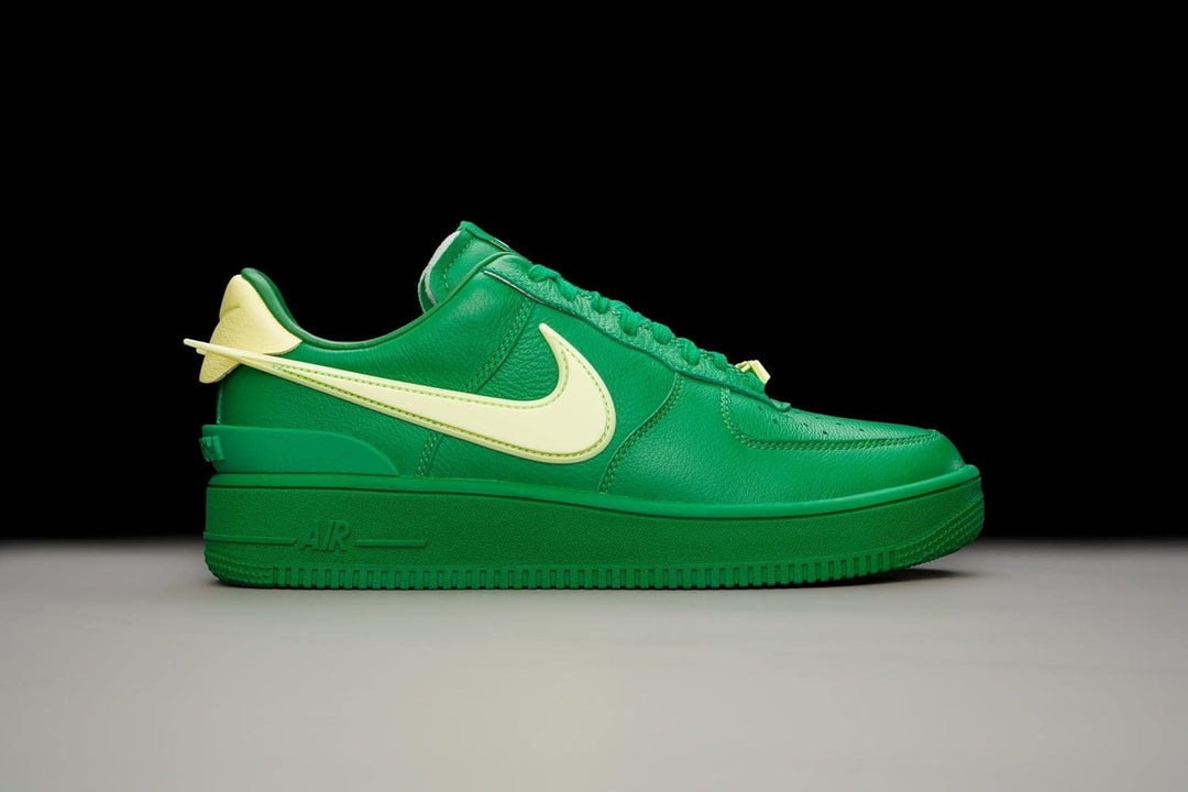 Nike Herren Air Force 1 '07 Fresh Sneaker 40.5 EU Pine Green Pale Yellow, 40.5 EU Pine Green Pale Ye