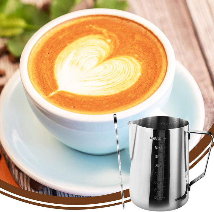 Milchkännchen, 900 ml, Edelstahl, Silber, Modern, Schablonierte Graduierung, Perfekt für Barista, Ca